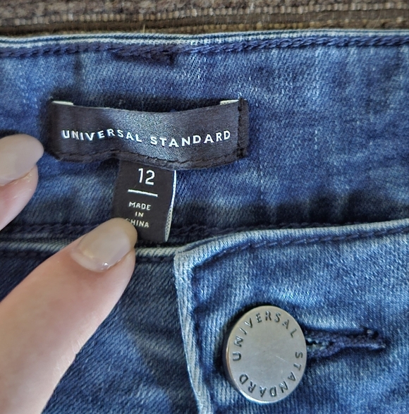 Universal standard Blue Denim Shorts Size 12 - Picture 2 of 3